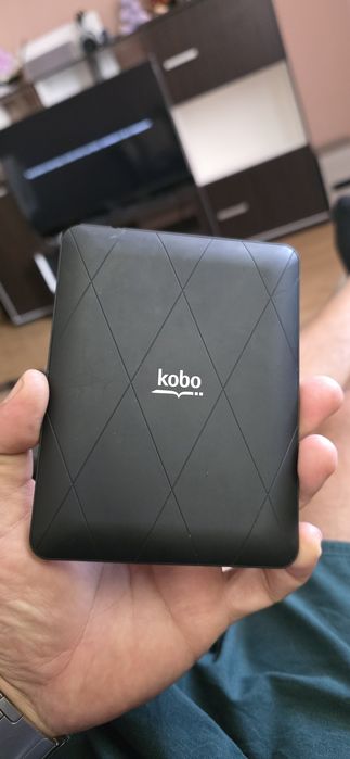 Продавам електронна книга Kobo Mini