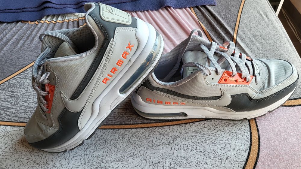 Маратонки  nike air max