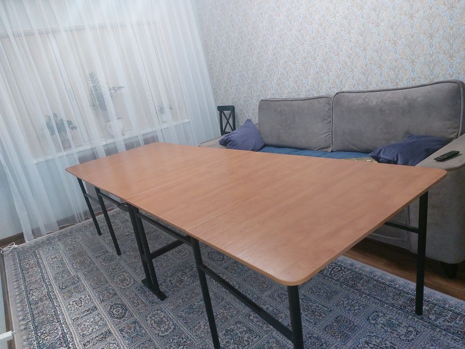 Срочно продам стол книжка