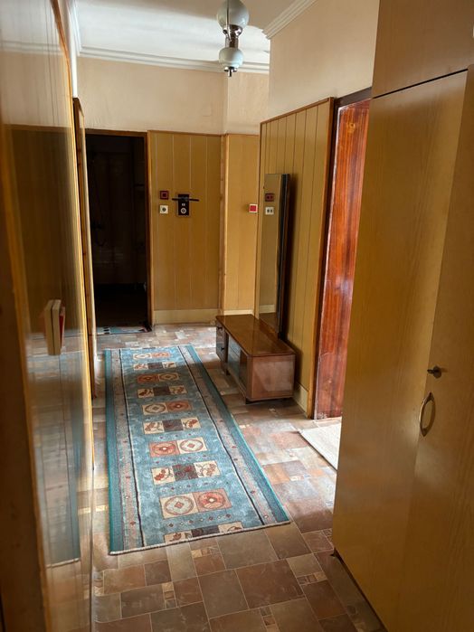 Дава се под наем Четиристаен апартамент в Асеновград - 103 кв.м за 331.5 € - Снимка #1