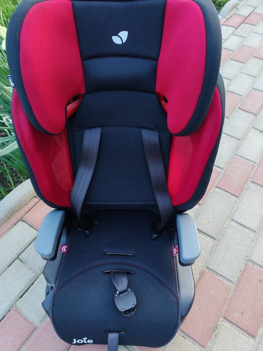 Vând scaun auto Joie universal 9-36 kg