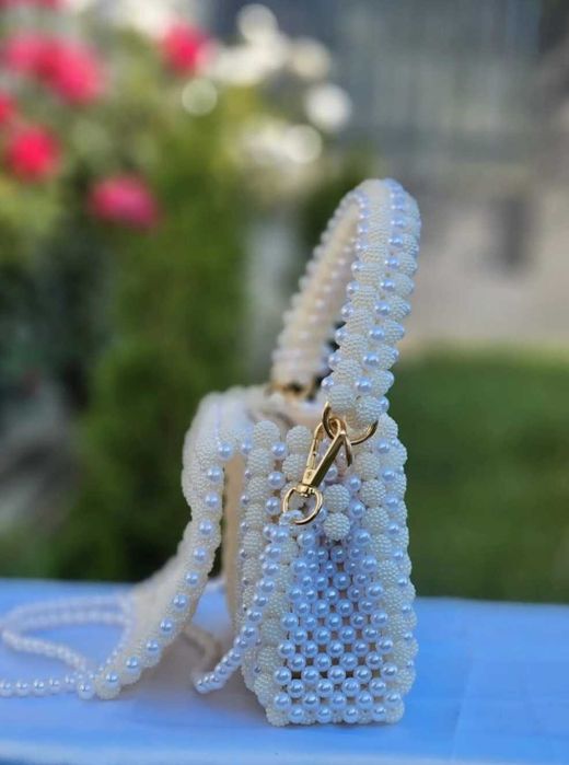 Geantă elegantă lucrată manual