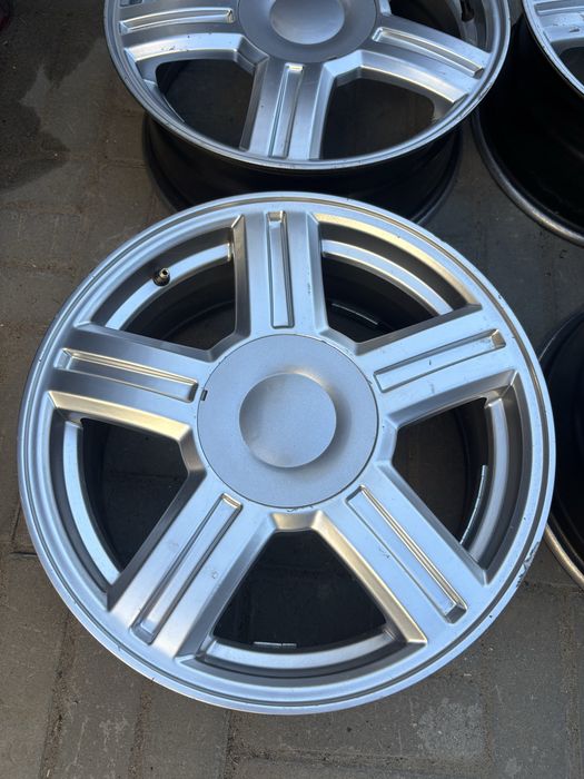 Продам торусы оригинал R16 4/98 без резины