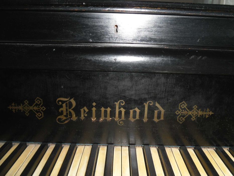 Австрийски концертен роял Роберт Райнхолд /Robert Reinhold
