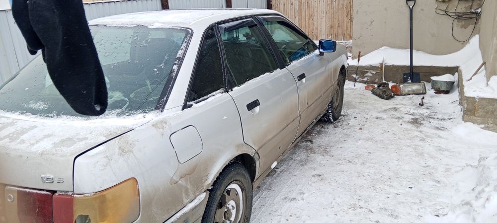 Продам Ауди 80 б3