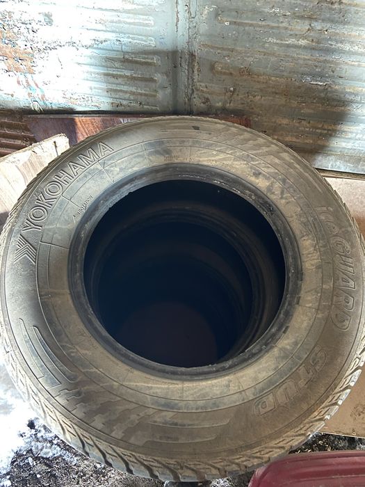 Шины 235/70 R16 4шт YOKOHAMA