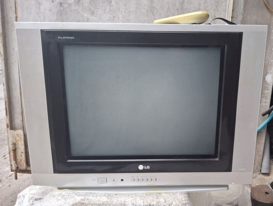 Продам телевизор LG