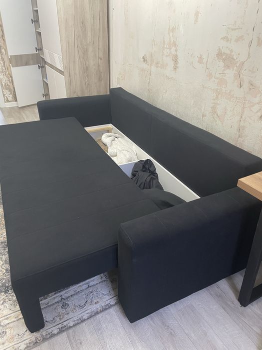 Продам диван 220x90