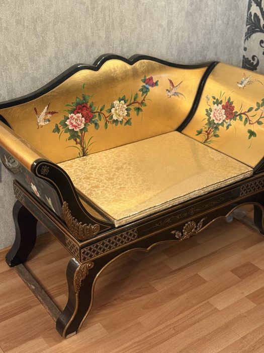 Банкетка китай, золотой орнамент