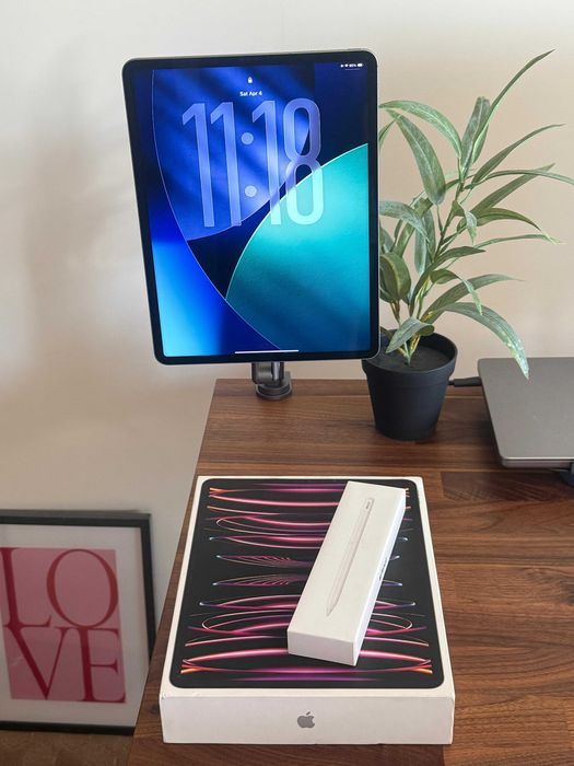 iPad Pro 12.9” M2 (Gen 6) 256GB Cellular + Apple Pencil 2 + Stand KUXIU – Ca Nou
