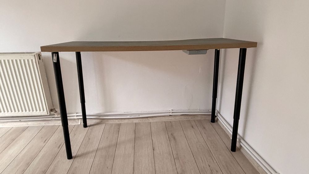 Birou IKEA LAGKAPTEN/OLOV, 140x60 cm – blat verde-gri, picioare reglabile
