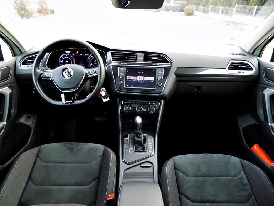 VW Tiguan 2.0 TDI 2017 - 196.000km - DSG - Full Led - Panoramic