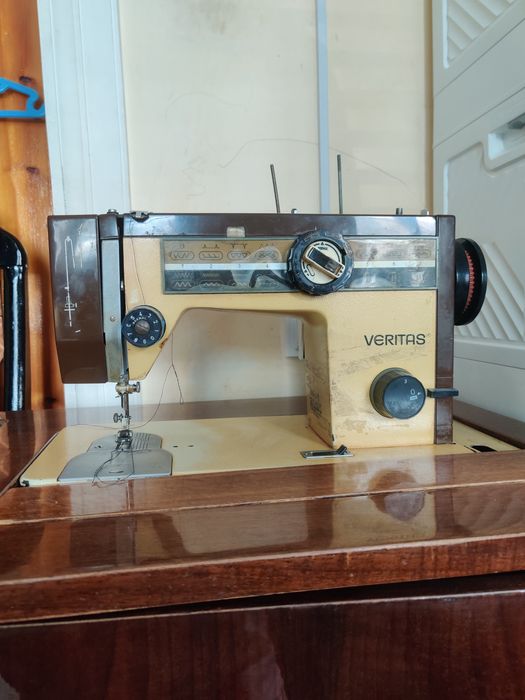 Швейная машинка Veritas