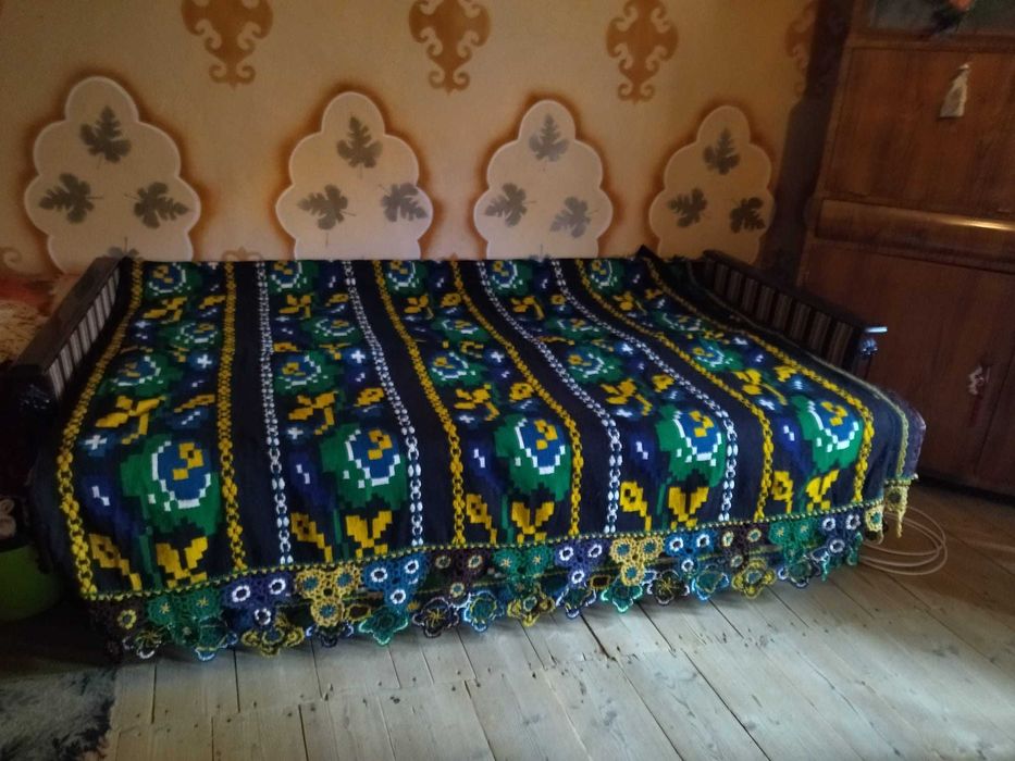 Covoare Tradiționale Țesute Manual – Modele Vintage / Artizanat