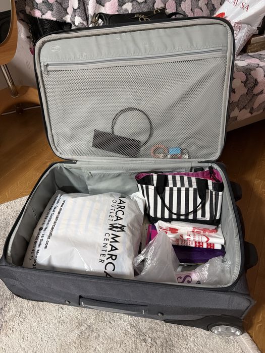 Продам чемодан American Tourister