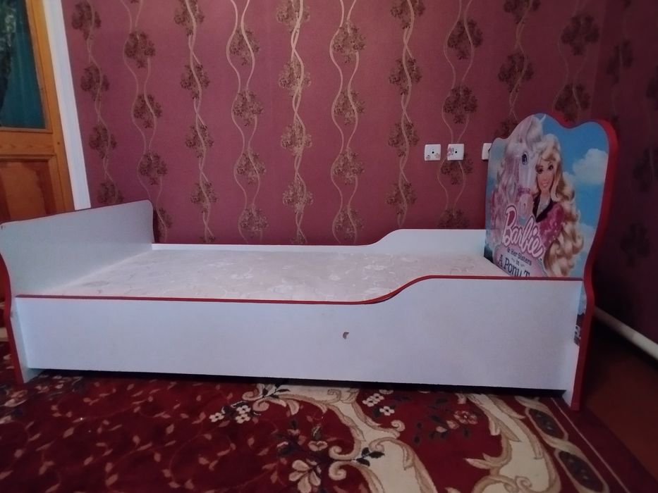 Детская мебель кровать и шефонер