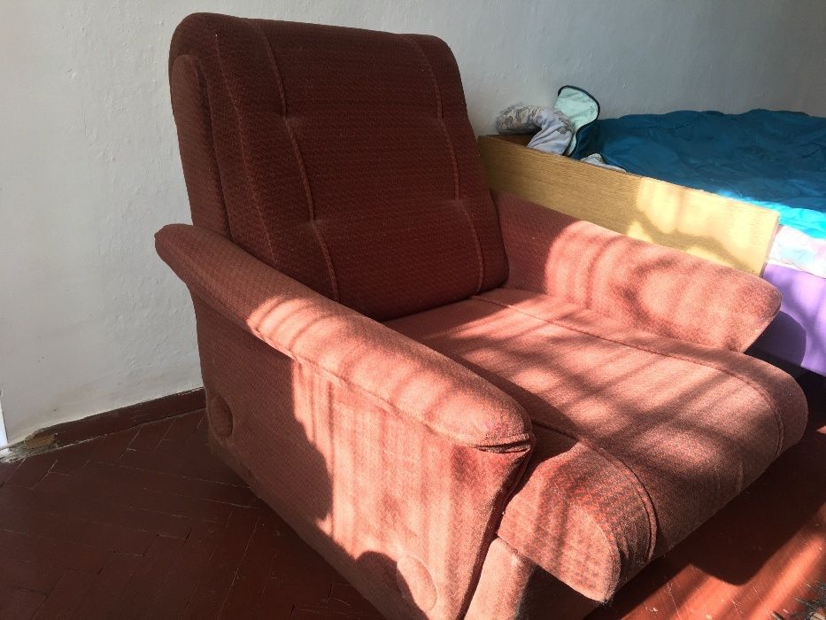 Холова гарнитура- диван, 2 фотьойла, 2 табуретки