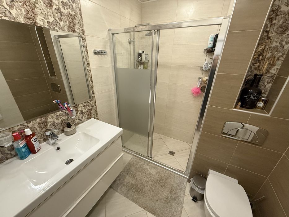 Продава се Тристаен апартамент в Велико Търново, Акация - 110 кв.м за 1991 €/кв.м - Снимка #2