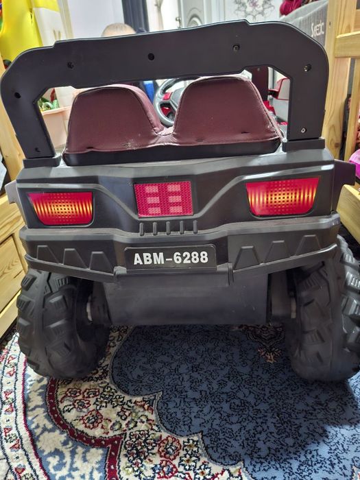 Bolalar pultli moshinasi