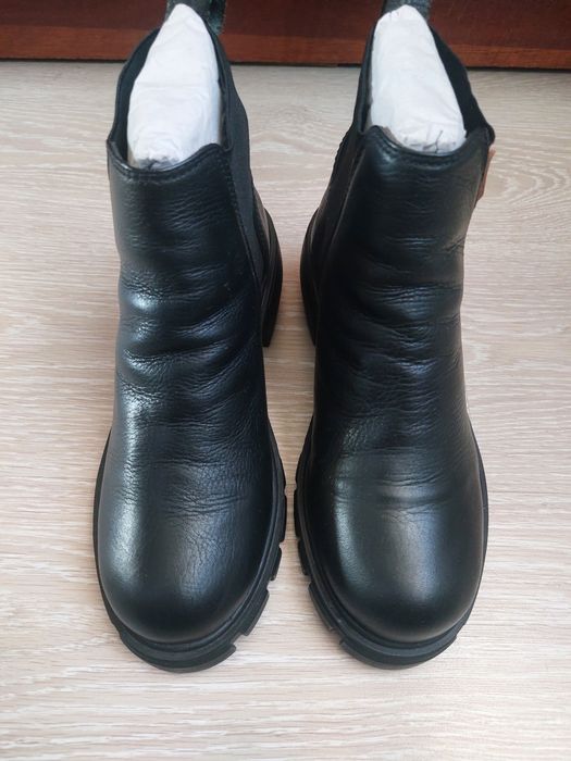 Ботильоны женские.