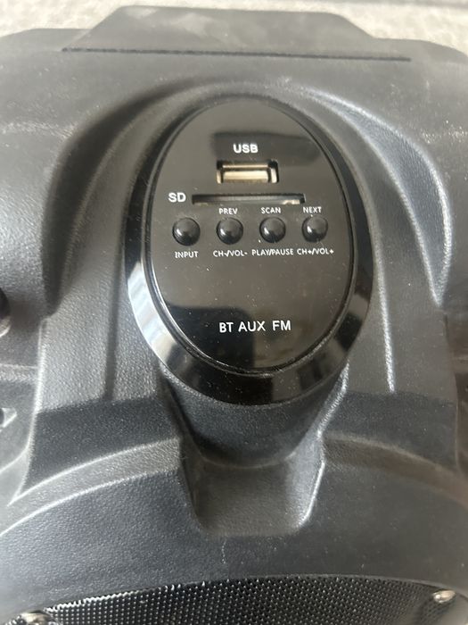 Boxa Akai cu microfon