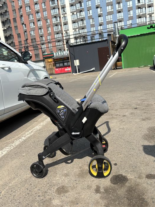 Продам коляску Doona