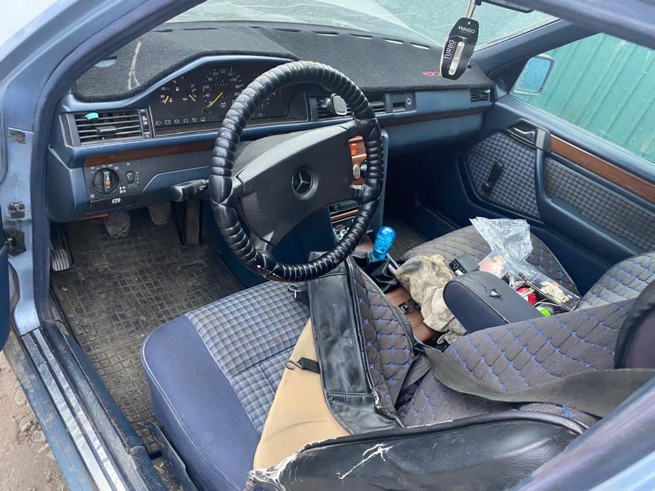 Мерседес бенс W124 на разбор