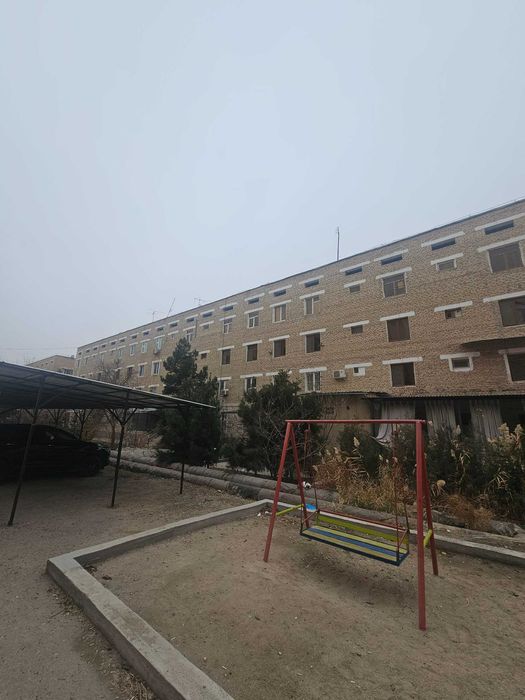 3 хоналик квартира 1-каватдан сотилади.Ор:5-мкр Дилкор- Лагманый