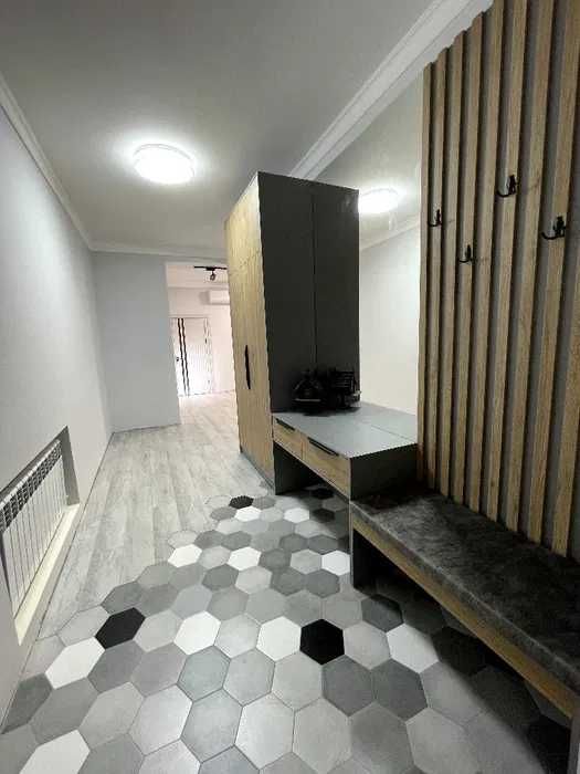 Сдается премиум квартира со своей террасой 2/1/7 ЖК Янги дархан