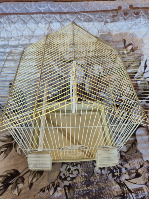 Клетки для попугаев