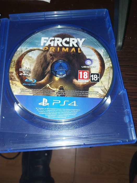 Vând joc de ps4 urgent