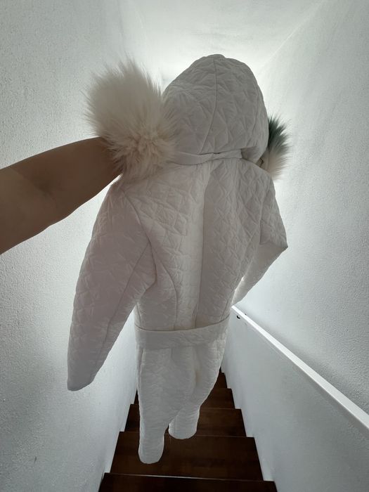 Salopetă schi/apres-ski albă Atmosphere S (36) cu blană alb-verde detașabilă potrivita XS