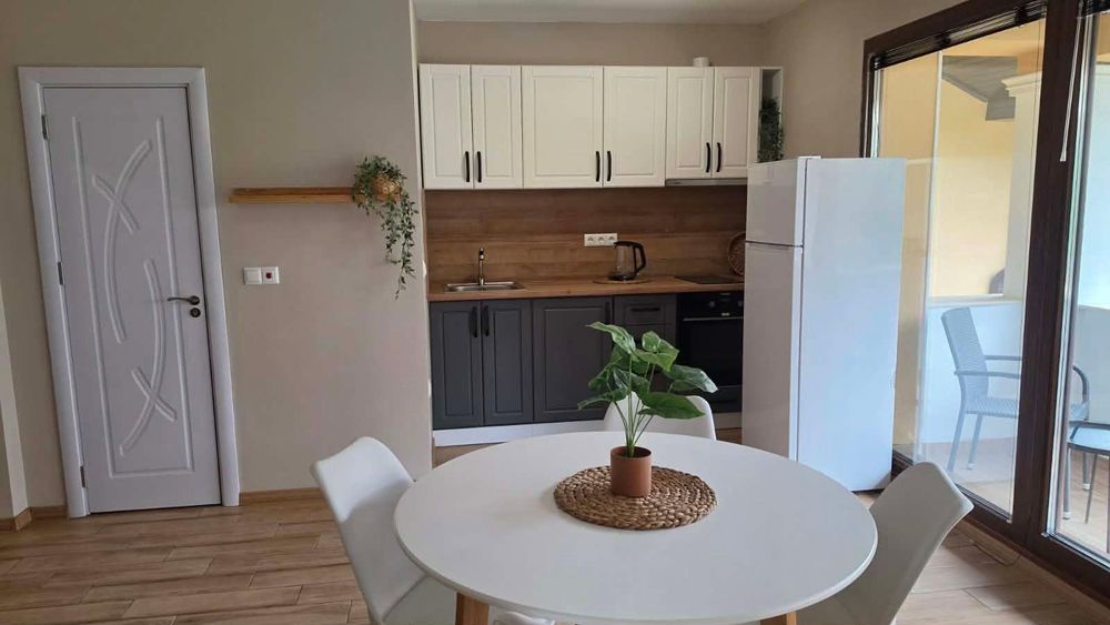 Дава се под наем Двустаен апартамент в Варна, Виница - 65 кв.м за 598.23 € - Снимка #1