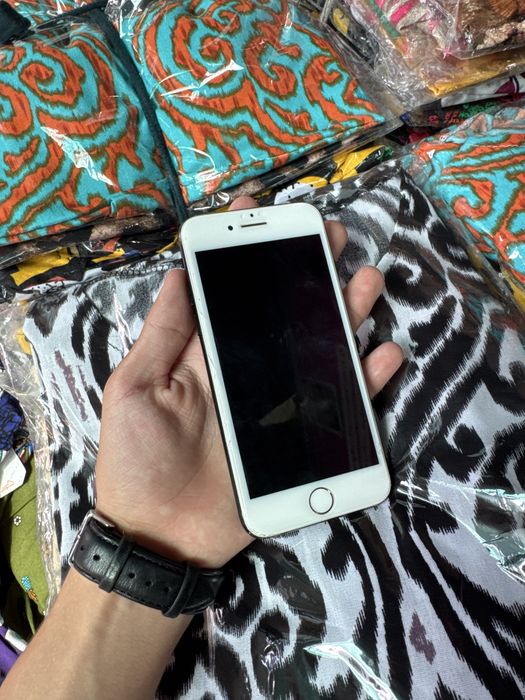iPhone 7 продаю.