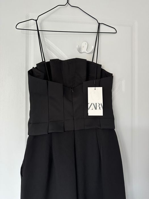 Официален гащеризон Zara