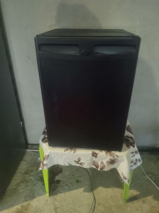 De vânzare mini frigider