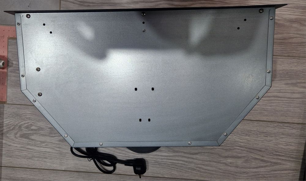 Вытяжка на кухню Hoffman новый.