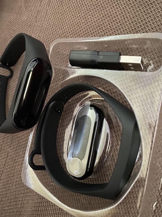 Нова смарт гривна