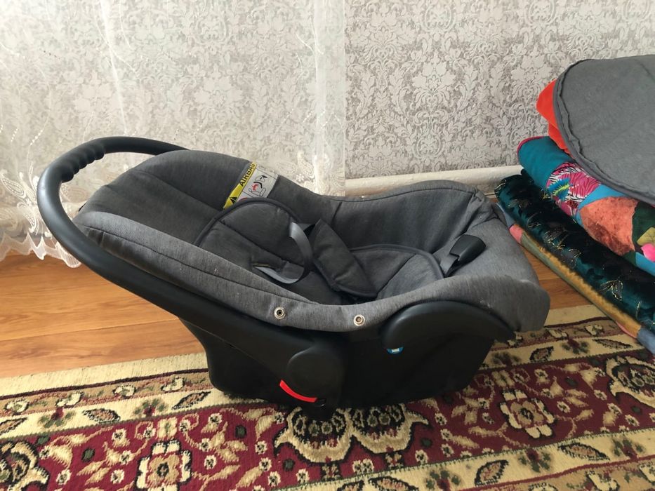 Продам авто кресло