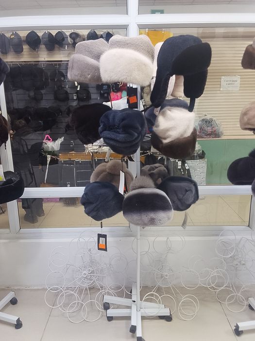 Стойка для шапок