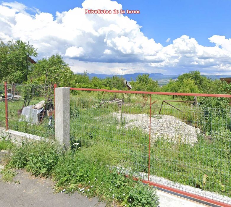 Persoana fizica , vând teren intravilan Deva