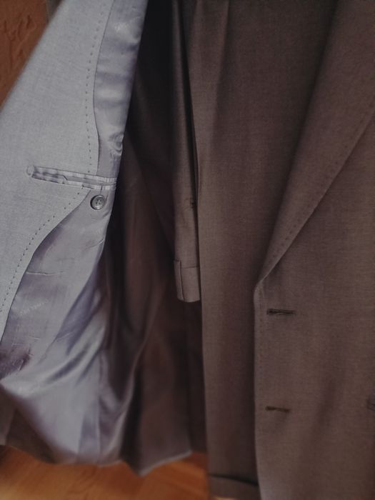 Продам классический костюм