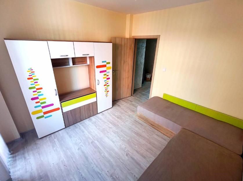 Дава се под наем Тристаен апартамент в Пловдив, Остромила - 118 кв.м за 750 € - Снимка #5