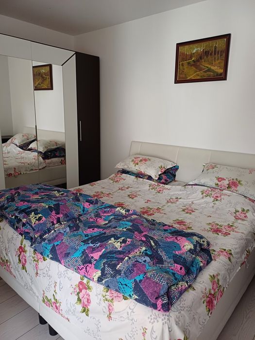 Inchiriez apartament