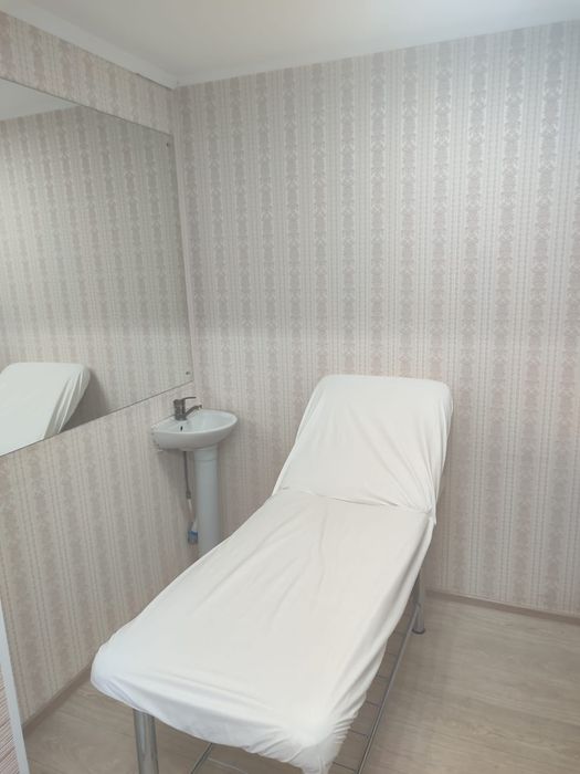 Продам кушетку б/у