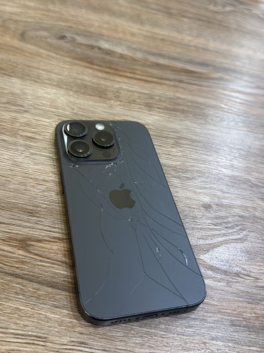 продам iphone 15 pro