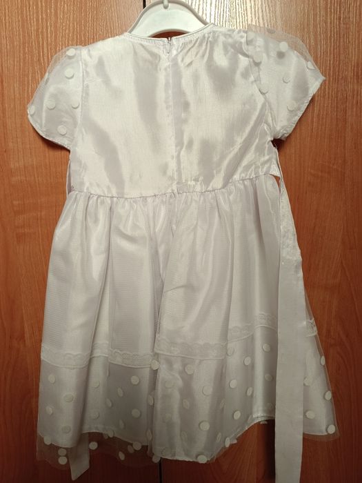 Детское белое платье для девочки