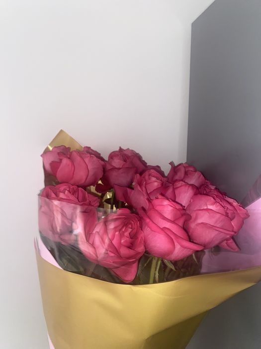 Метровые розы розовые свежие цветы