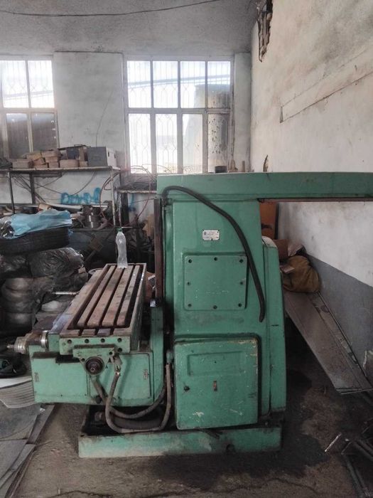 Freza stanok sotiladi