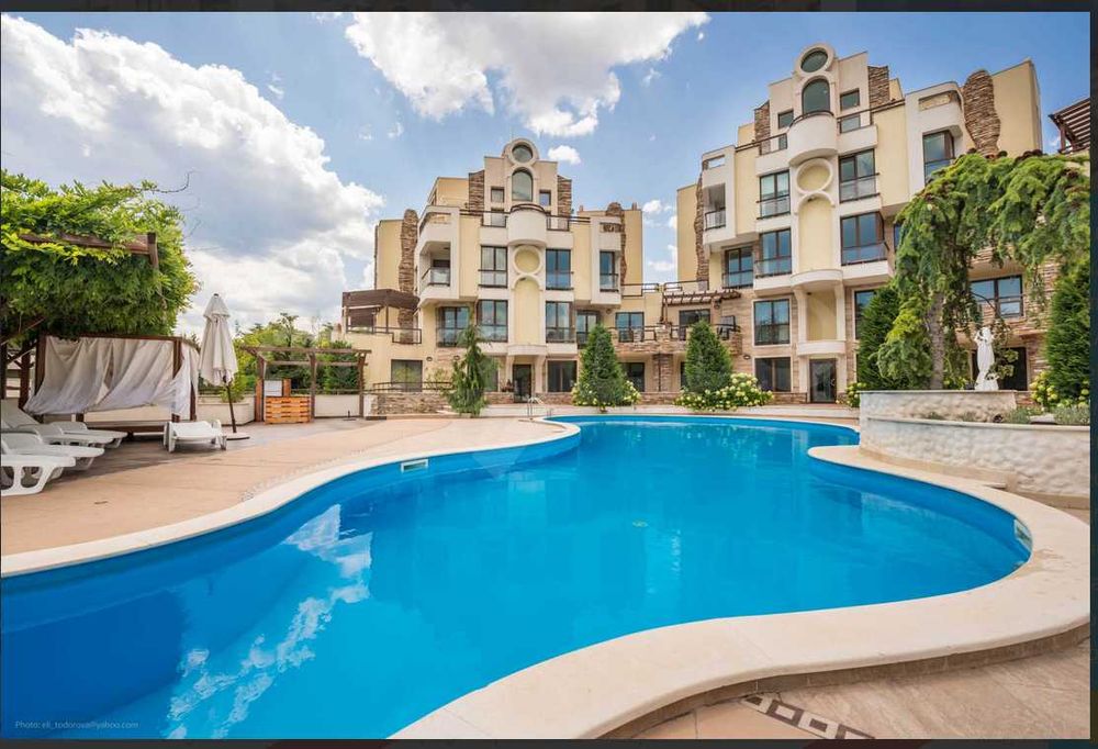 Продава се Тристаен апартамент в Варна, Бриз - 159 кв.м за 2580 €/кв.м - Снимка #4